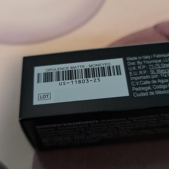 Moodstruck opulence matte lipstick - Picture 3 of 4